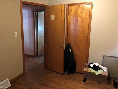 5181 Warrensville Center Rd, Maple Heights, OH 44137 - photo 3