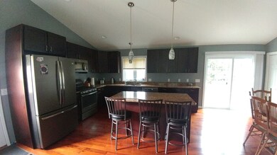 3027 Thorndike St, Palmer, MA 01069 - photo 3