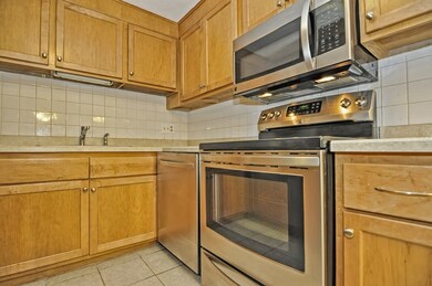 58 Jacqueline Rd unit 4, Waltham, MA 02452 - photo 2