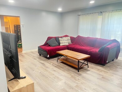 11 Lake Shore Ct unit 2, Brighton, MA 02135 - photo 2