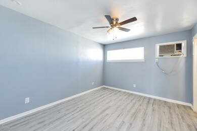 3040 Golfcrest Blvd unit 5, Houston, TX 77087 - photo 4