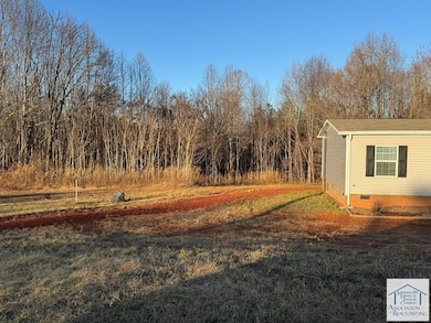 557 Willow Green Ln, Stuart, VA 24171 - photo 2