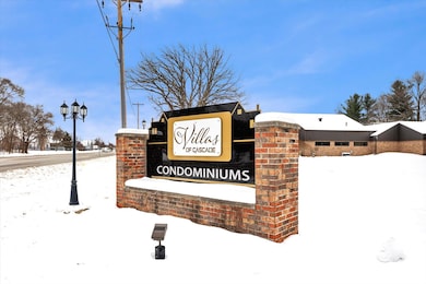 6716 Cascade Rd SE unit 46, Grand Rapids, MI 49546 - photo 3