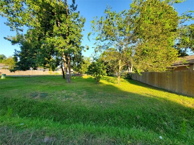 9622 Edgeworth St, Houston, TX 77093 - photo 2