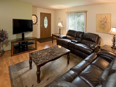 Laminate wood floors in Living Room, Kitchen, Info
