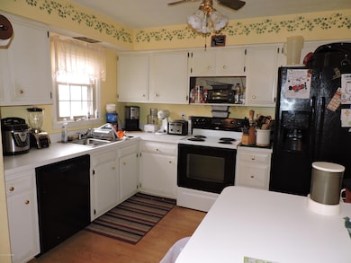 9120 Brandywyne Dr, Louisville, KY 40291 - photo 4