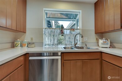 8123 64th Street Ct W, University Place, WA 98467 - photo 4