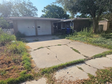 4826 French Dr, Corpus Christi, TX 78411 - photo 2