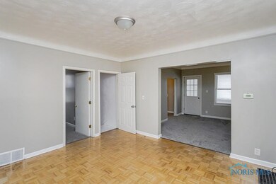 329 E Lake St, Toledo, OH 43608 - photo 5