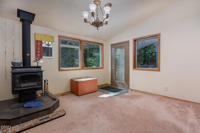 5137 Logsden Rd, Siletz