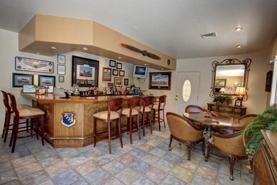FAMILY ROOM W/BAR