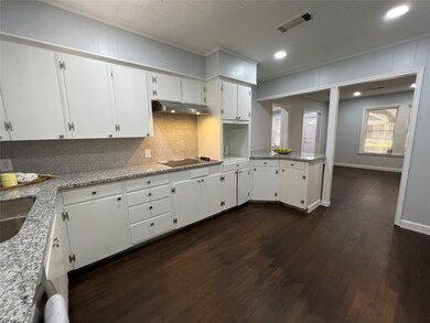 1417 Carlisle St, Rosenberg, TX 77471 - photo 4