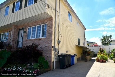 146 Roswell Ave, Staten Island, NY 10314 - photo 2