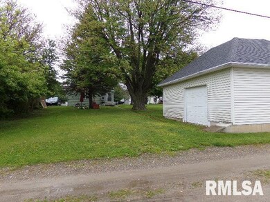 105 S Columbia St, Grand View, IA 52752 - photo 3