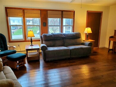 3101 Bradford Ave, Erie, PA 16506 - photo 2