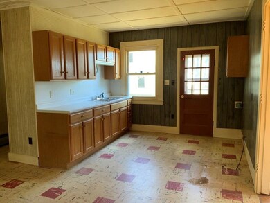 208 N Silver Ln, Sunderland, MA 01375 - photo 4