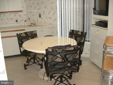 3031 Fallstaff Rd unit 301C, Baltimore, MD 21209 - photo 7