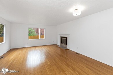 07-Living Room_IMG_6717