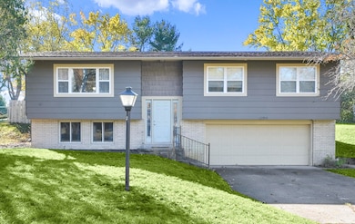 17912 Mohawk Dr, Spring Lake, MI 49456 - photo 2