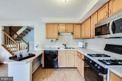 1558 Saint Lawrence Ct, Frederick, MD 21701 - photo 7