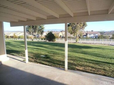 COVERED FRONT PORCH