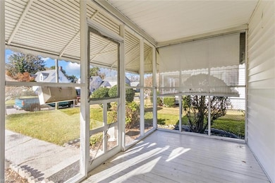 7526 Yorktown Dr, Norfolk, VA 23505 - photo 3