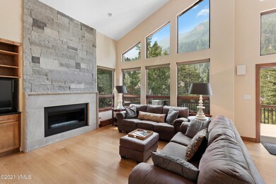 Living Room A 003-003