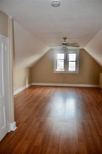 122 Shippen St unit 3, Weehawken, NJ 07086 - photo 2