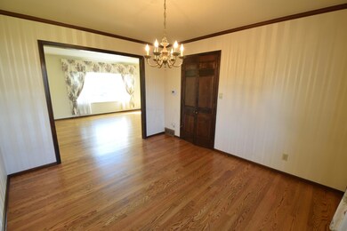 7 Dining Room