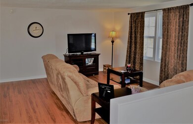 8211 Pennsylvania Run Rd, Louisville, KY 40228 - photo 6