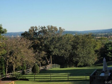 103 Spy Glass Hill Rd, Bath, PA 18014 - photo 2