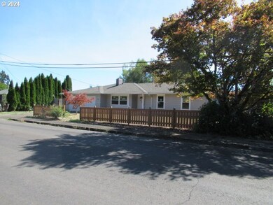 456 SW Chapman St, Sheridan, OR 97378 - photo 3