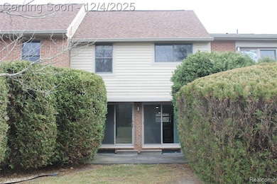 3733 Old Creek Rd, Troy, MI 48084 - photo 4