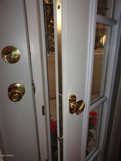 VH Front door window handle #5
