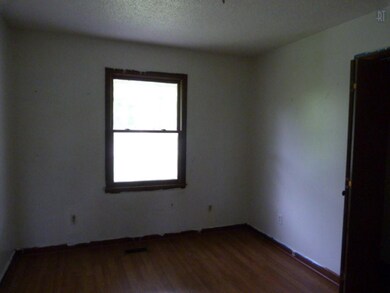 129 Tanglewood Dr, Manchester, TN 37355 - photo 7