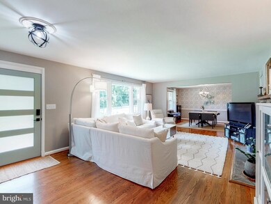 516 Hampton Ln, Towson, MD 21286 - photo 3