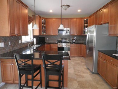 3197 Overlook Dr, Emmaus, PA 18049 - photo 5