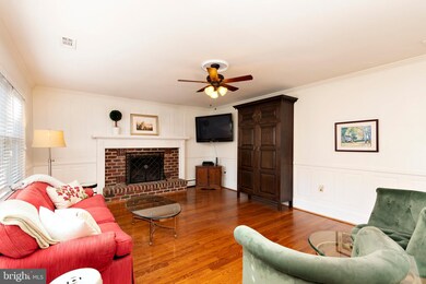 184 Falcon Dr, Pasadena, MD 21122 - photo 5