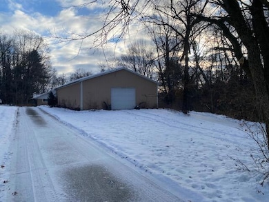 209 N Philip Rd, Niles, MI 49120 - photo 2