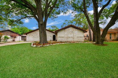 9246 Landwood Dr, Houston, TX 77040 - photo 5