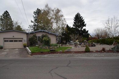 501 Hazel St, Central Point, OR 97502 - photo 4