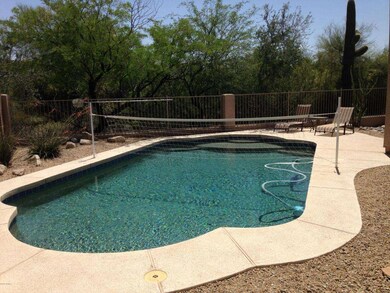 pool south