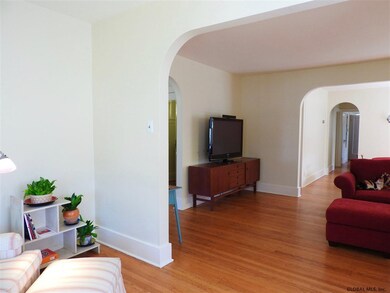 35 Holmes Ct, Albany, NY 12209 - photo 7