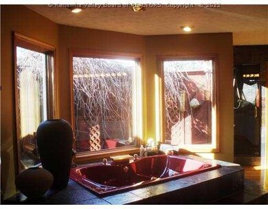 Master Bath/Spa.