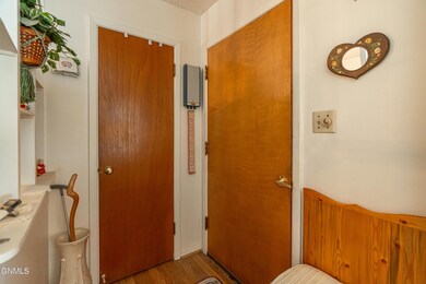 1732N5thSt_0003