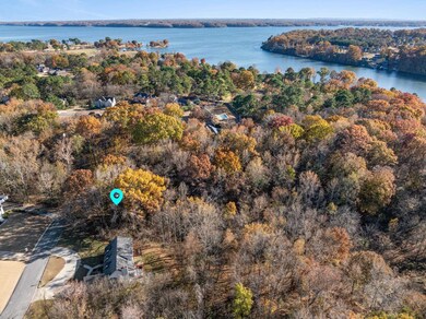 9200 Turtle Point Dr, Killen, AL 35645 - photo 5