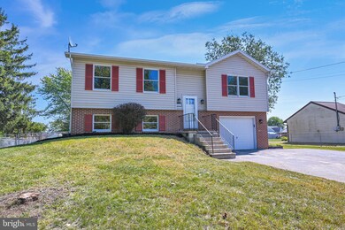 1628 Lee St, Chambersburg, PA 17201 - photo 3