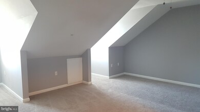 8735 Orchard Green Ct, Odenton, MD 21113 - photo 7