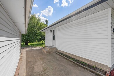 8409 67th Ave N, Brooklyn Park, MN 55428 - photo 6