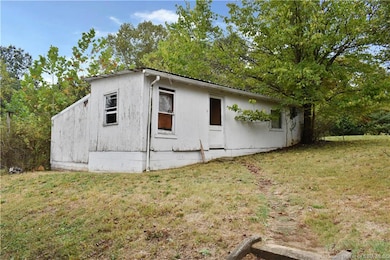 321 N 3rd St, Marengo, IN 47140 - photo 4